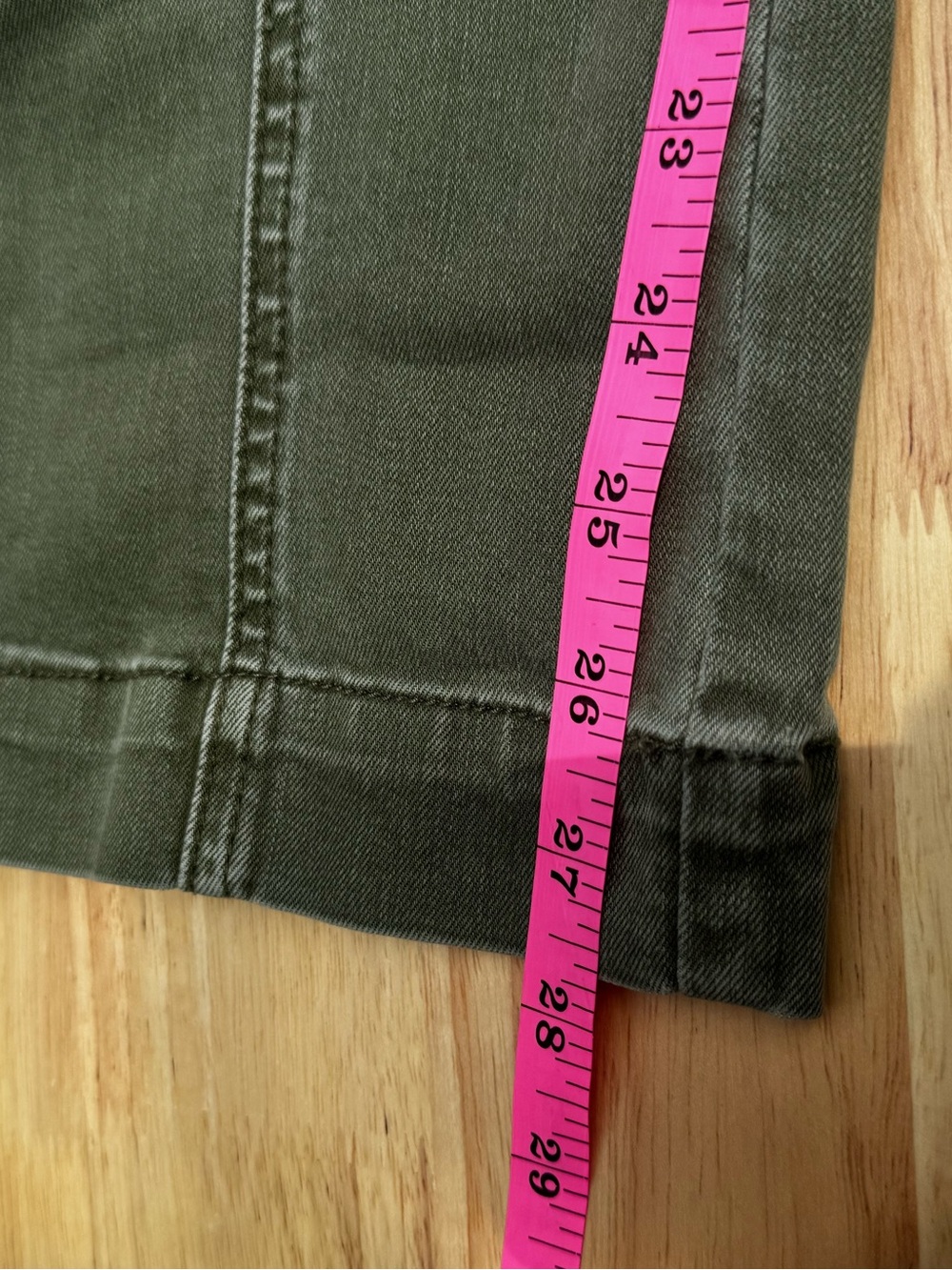 Kut from the Kloth Elizebeth high rose jeans. - Picture 9 of 9